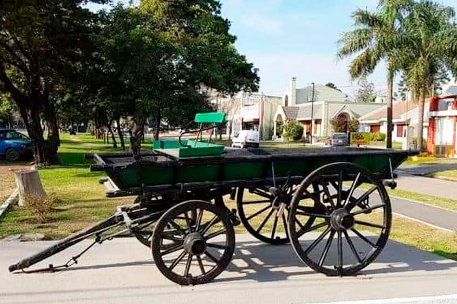 carro verde ruso de los inmigrantes Alemanes del Volga en Argentina